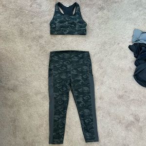 Fabletics Powerhold camo set